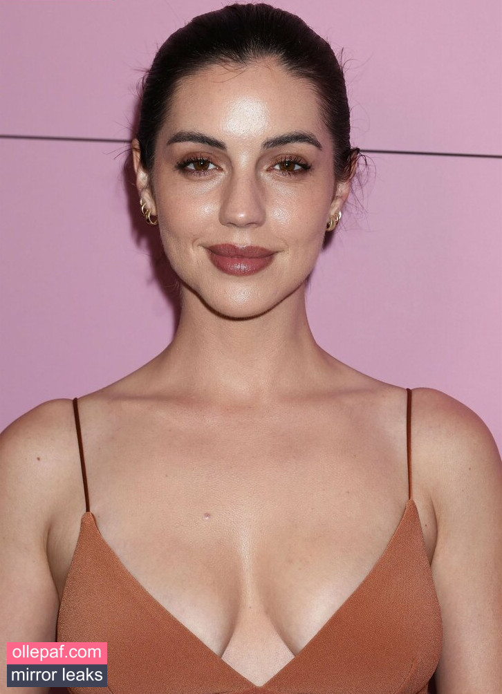 Latest Leaks Adelaide Kane Nude #35 - Fapello