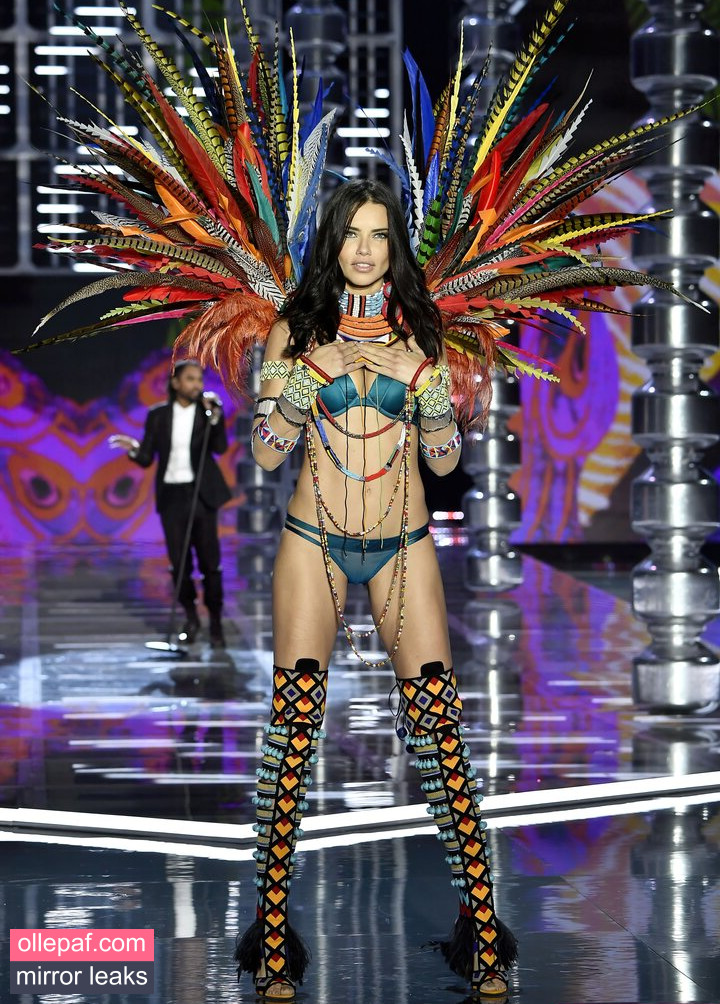 Latest Leaks Adriana Lima Nude #1124 - Fapello