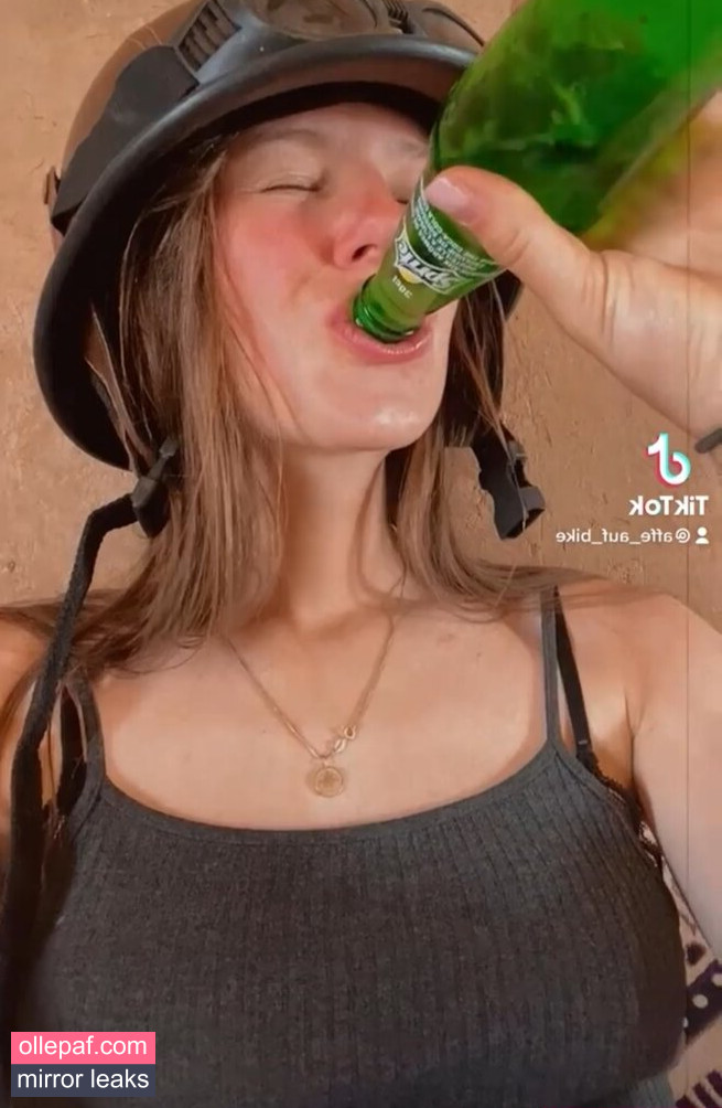 Latest Leaks Affe auf Bike Nude #286 - Fapello