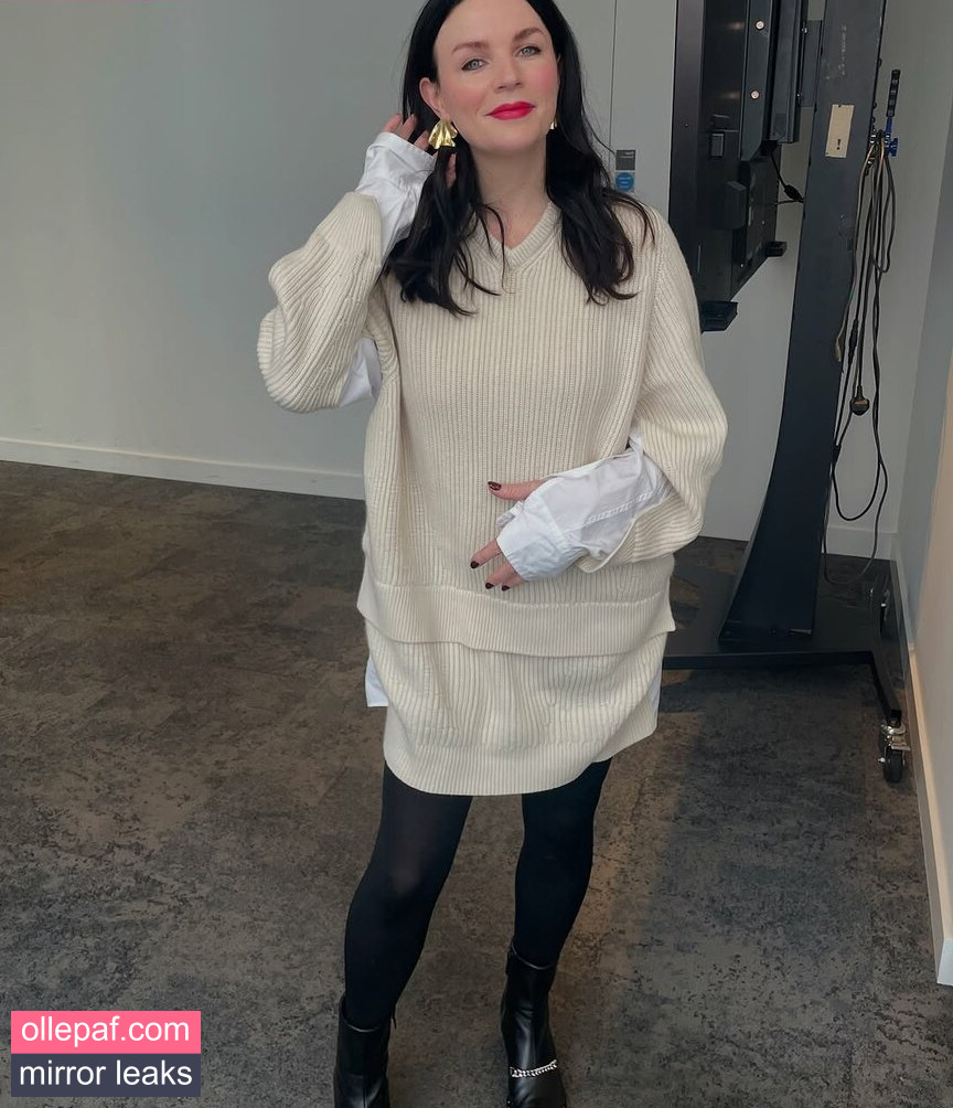 Latest Leaks Aisling Bea Nude #3 - Fapello