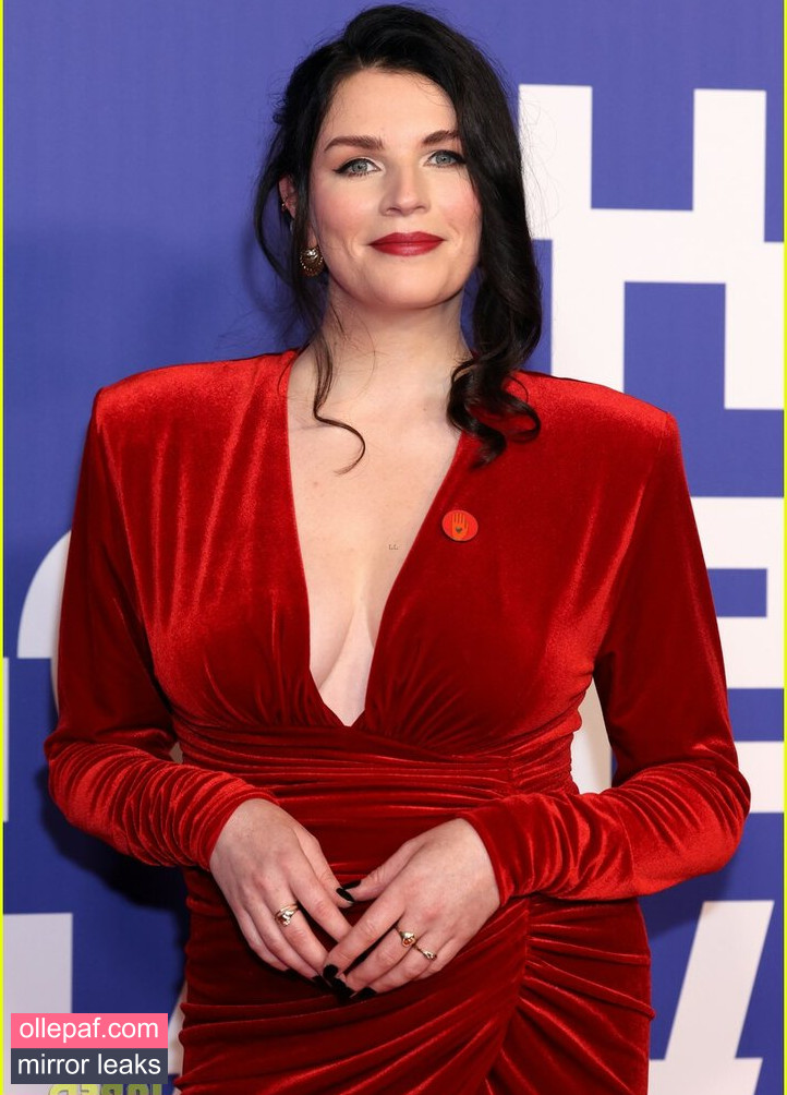 Latest Leaks Aisling Bea Nude #22 - Fapello