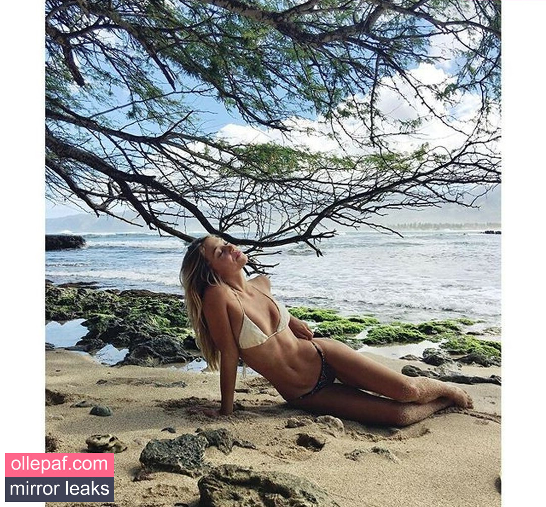 Latest Leaks Alexis Ren Nude #1008 - Fapello