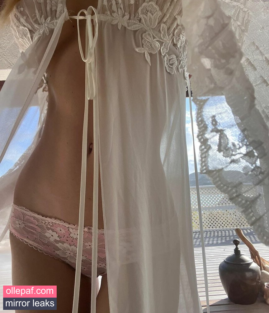 Latest Leaks Alexis Ren Nude #1142 - Fapello