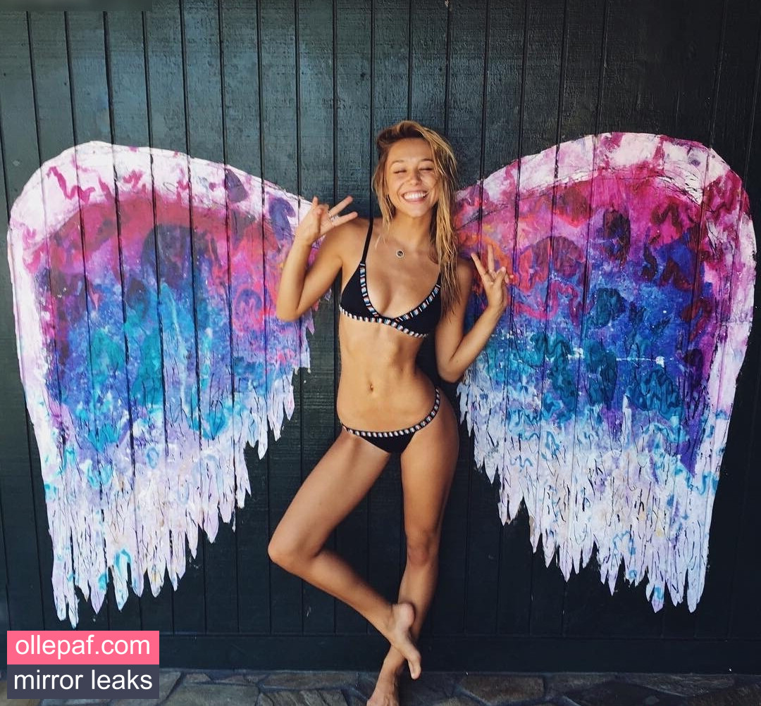 Latest Leaks Alexis Ren Nude #777 - Fapello
