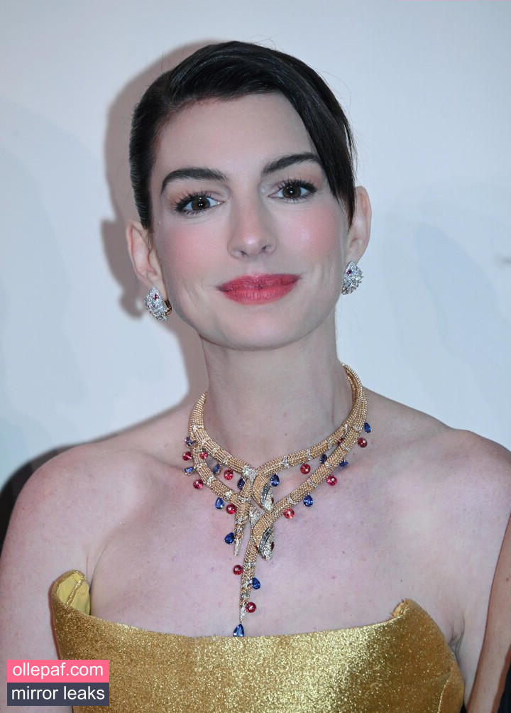 Anne Hathaway Nude Leaks OnlyFans #26 - Fapello