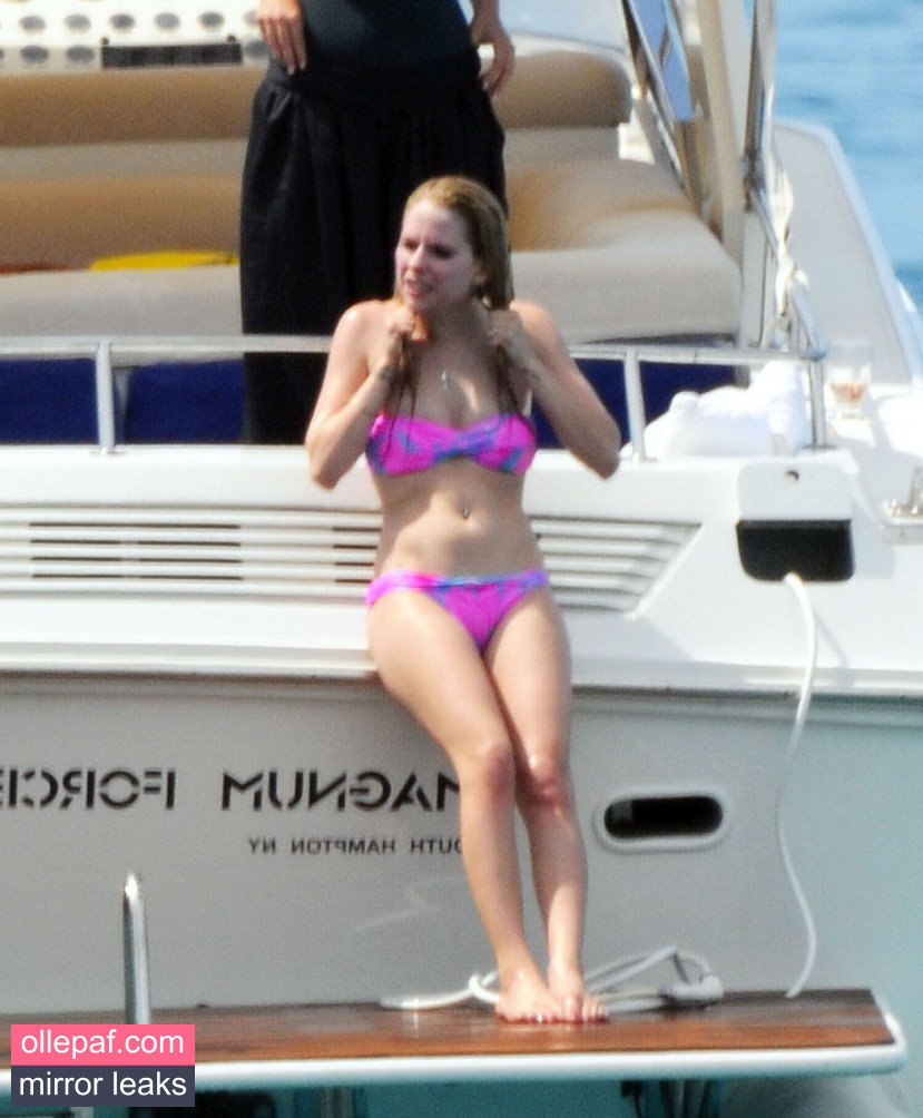Latest Leaks Avril Lavigne Nude #1113 - Fapello