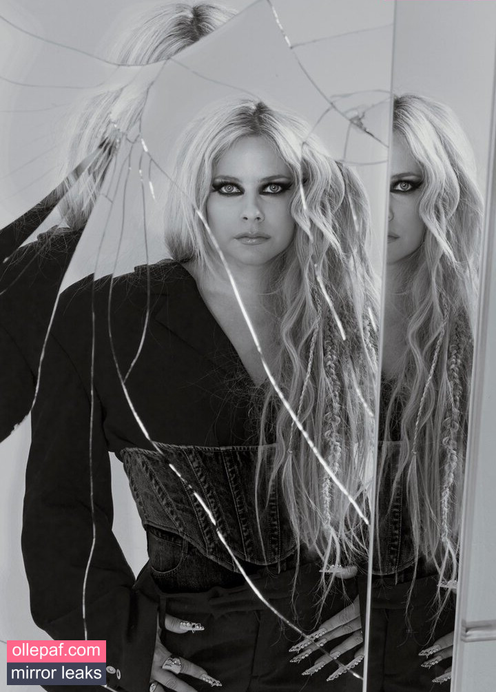 Latest Leaks Avril Lavigne Nude #291 - Fapello