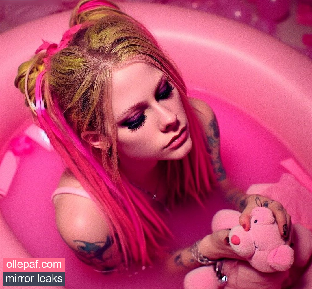 Latest Leaks Avril Lavigne Nude #297 - Fapello