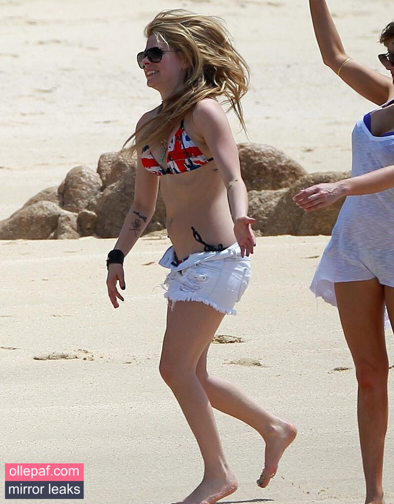 Latest Leaks Avril Lavigne Nude #317 - Fapello