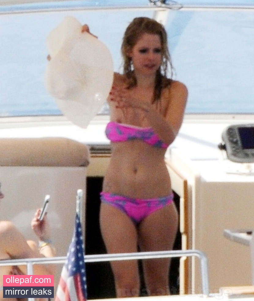 Latest Leaks Avril Lavigne Nude #326 - Fapello