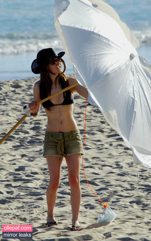 Latest Leaks Avril Lavigne Nude #341 - Fapello