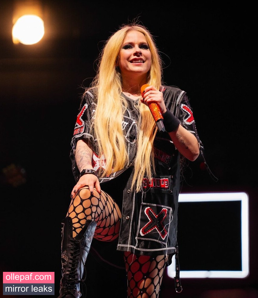 Latest Leaks Avril Lavigne Nude #365 - Fapello