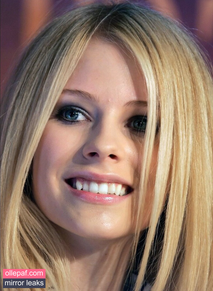 Latest Leaks Avril Lavigne Nude #392 - Fapello