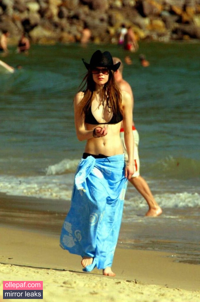 Latest Leaks Avril Lavigne Nude #398 - Fapello