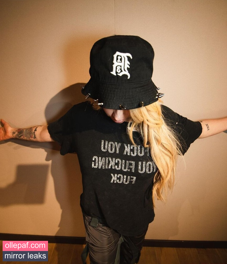 Latest Leaks Avril Lavigne Nude #410 - Fapello