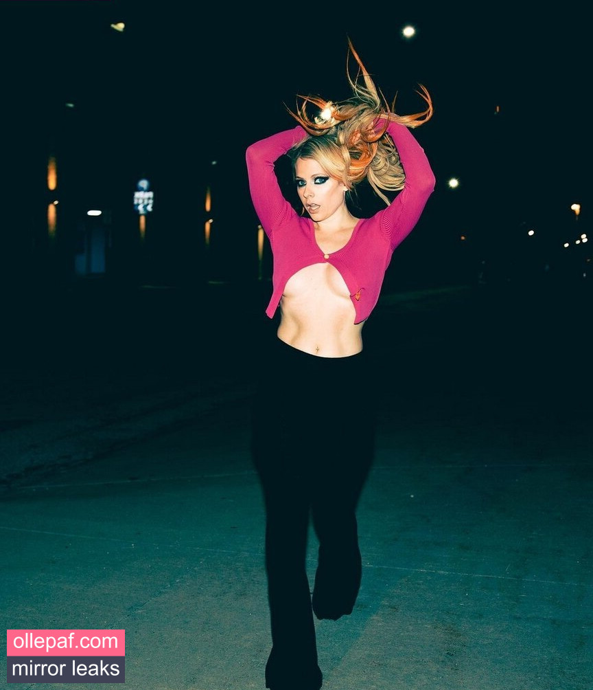 Latest Leaks Avril Lavigne Nude #424 - Fapello