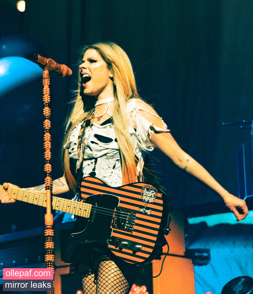Latest Leaks Avril Lavigne Nude #495 - Fapello