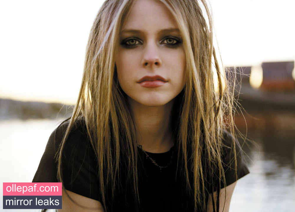 Latest Leaks Avril Lavigne Nude #531 - Fapello