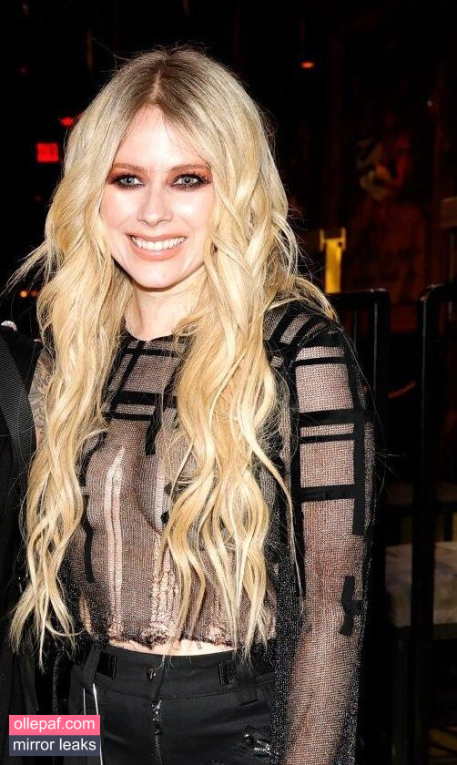 Latest Leaks Avril Lavigne Nude #537 - Fapello