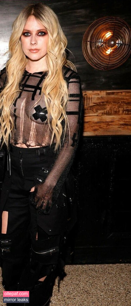 Latest Leaks Avril Lavigne Nude #539 - Fapello