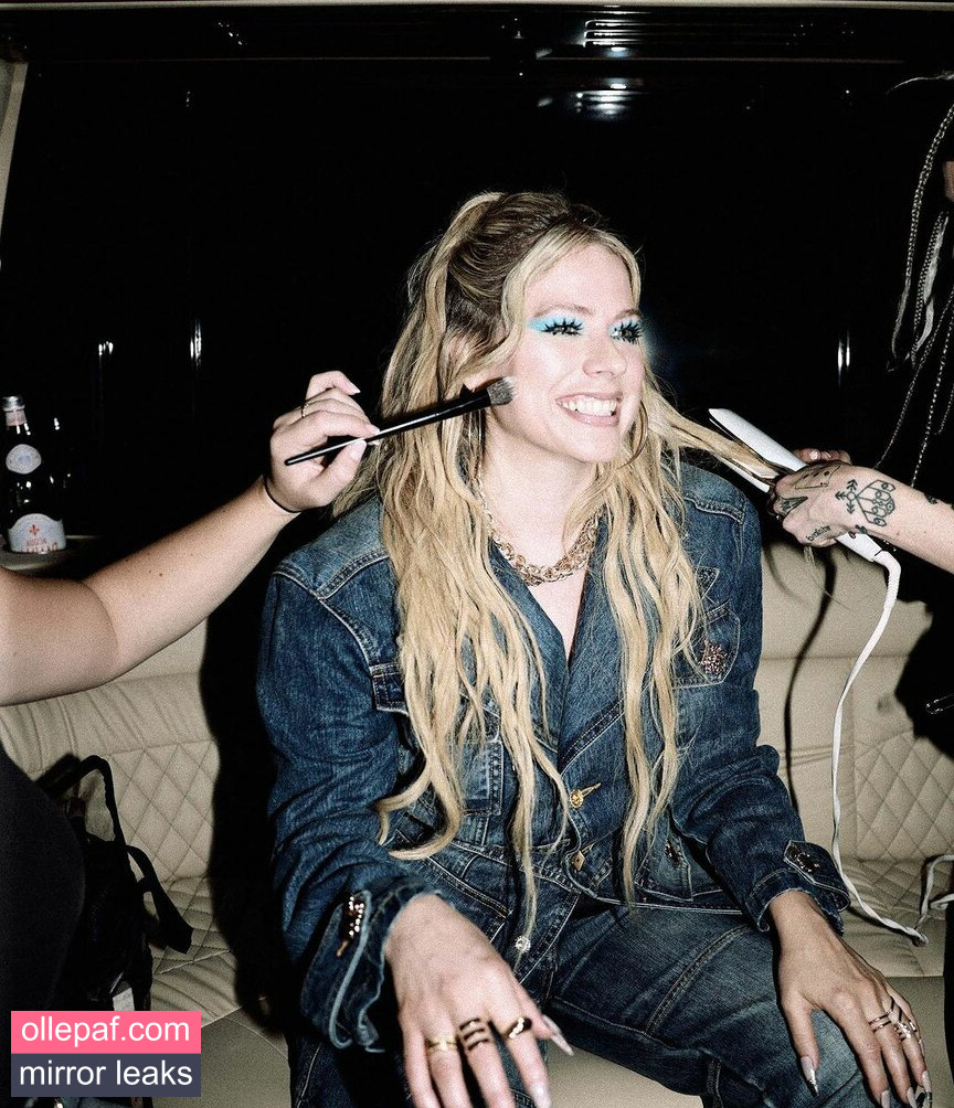 Latest Leaks Avril Lavigne Nude #557 - Fapello