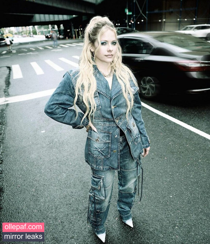Latest Leaks Avril Lavigne Nude #559 - Fapello