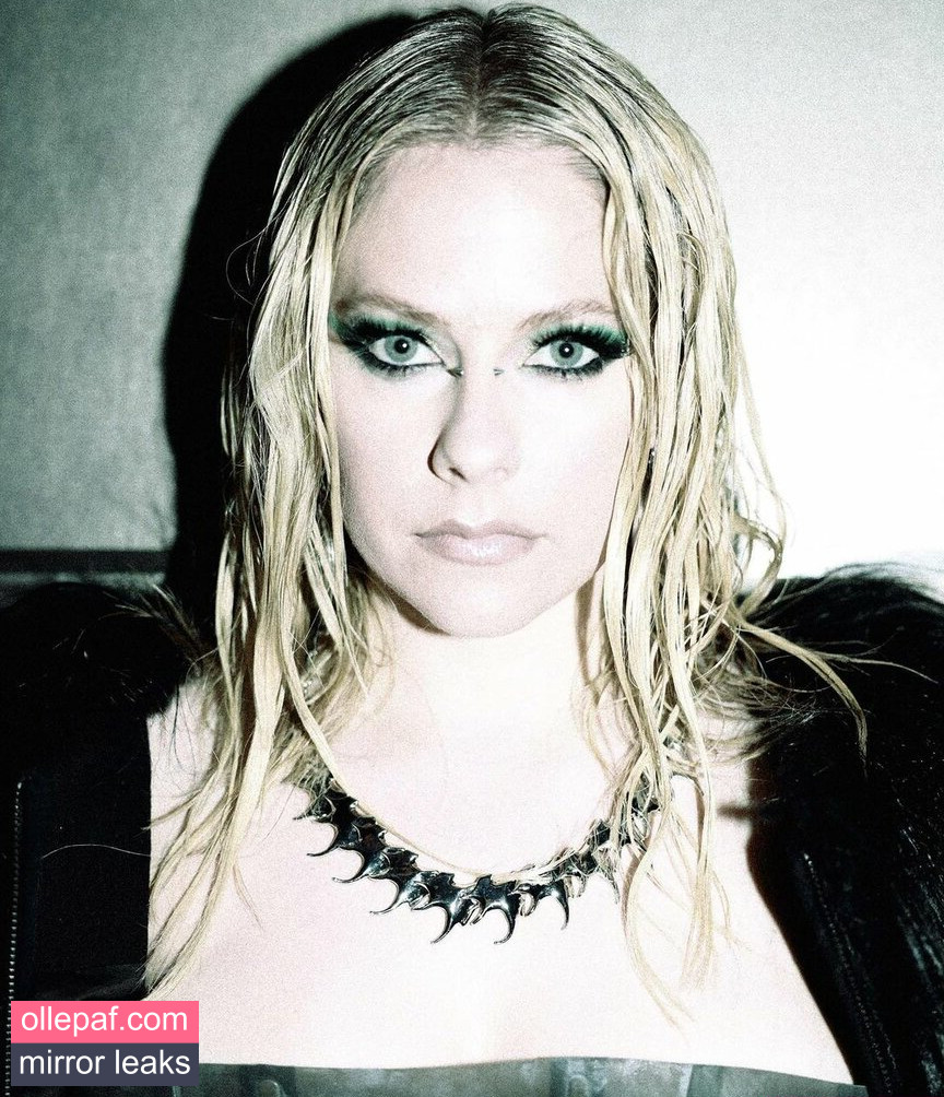 Latest Leaks Avril Lavigne Nude #568 - Fapello