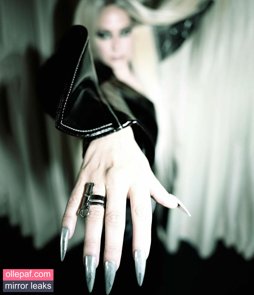 Latest Leaks Avril Lavigne Nude #573 - Fapello