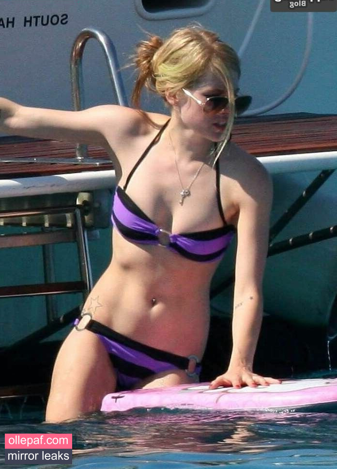 Latest Leaks Avril Lavigne Nude #574 - Fapello