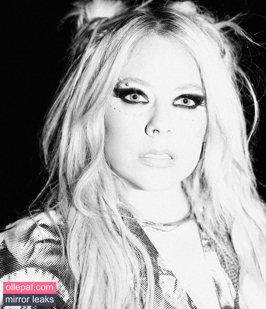 Latest Leaks Avril Lavigne Nude #581 - Fapello