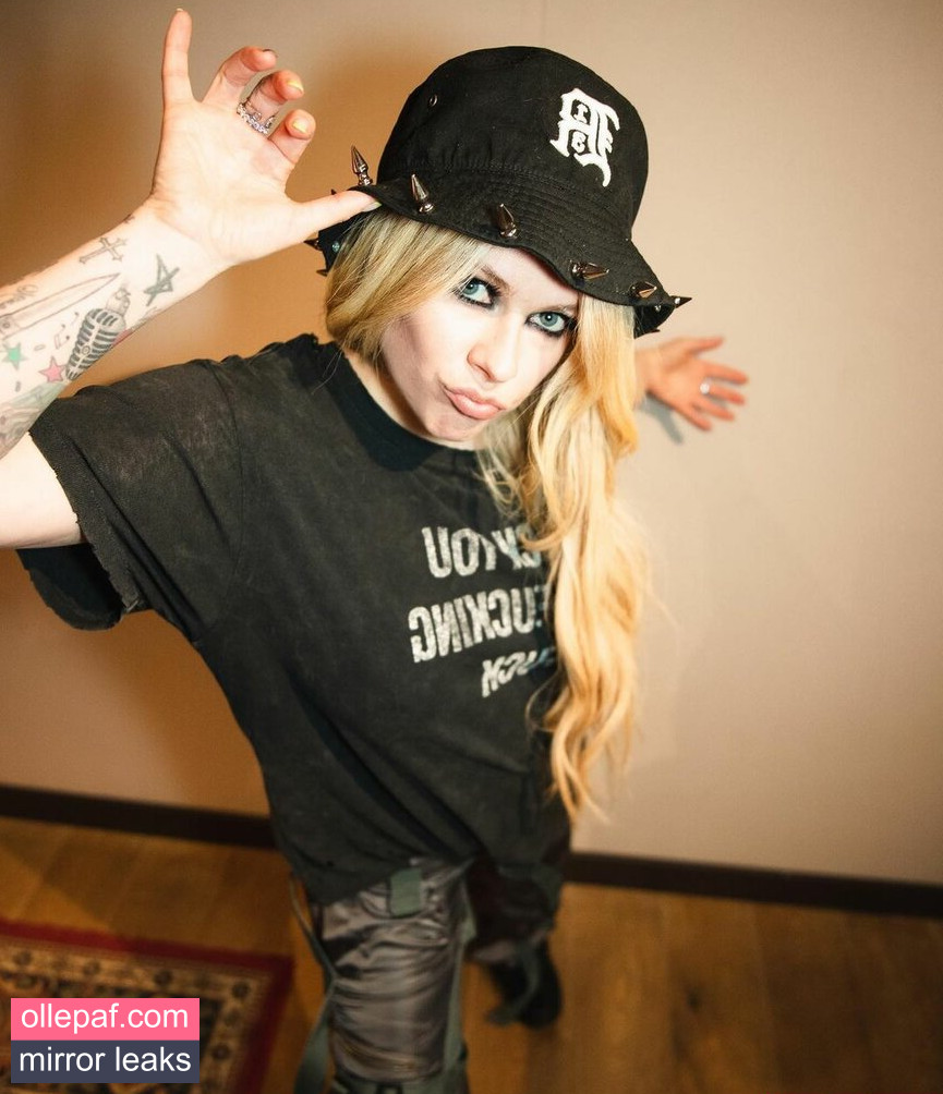 Latest Leaks Avril Lavigne Nude #651 - Fapello