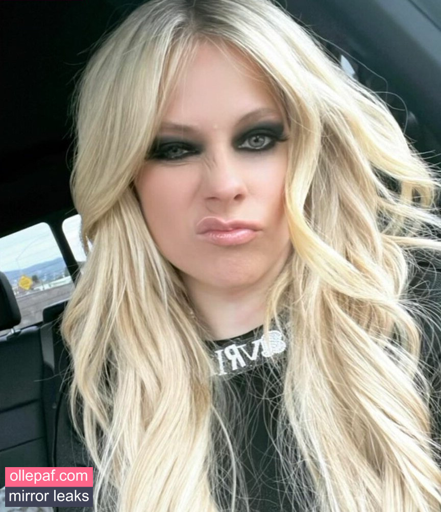 Latest Leaks Avril Lavigne Nude #656 - Fapello