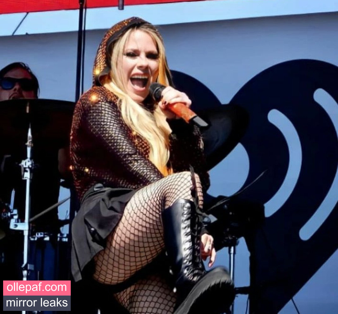 Latest Leaks Avril Lavigne Nude #661 - Fapello