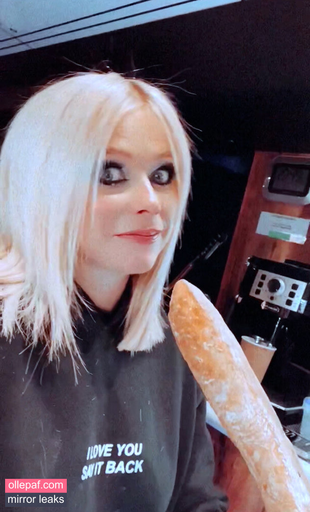 Latest Leaks Avril Lavigne Nude #709 - Fapello