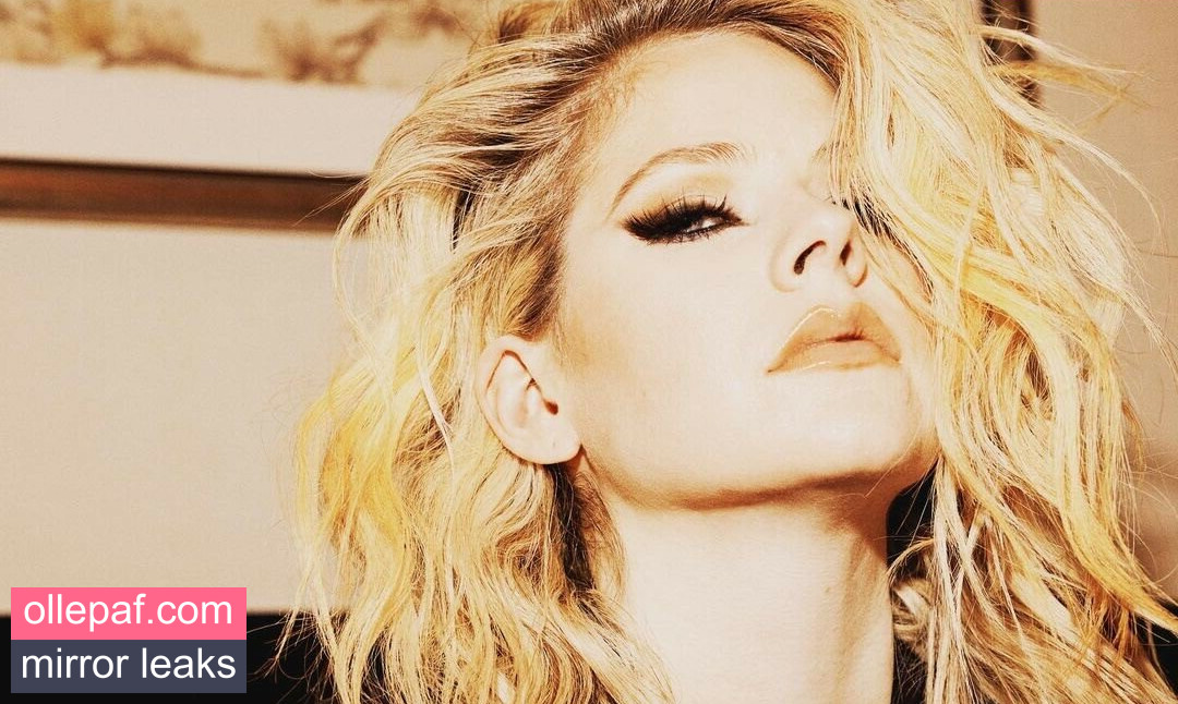 Latest Leaks Avril Lavigne Nude #743 - Fapello