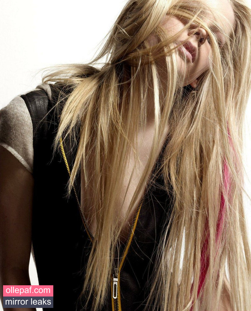Latest Leaks Avril Lavigne Nude #762 - Fapello