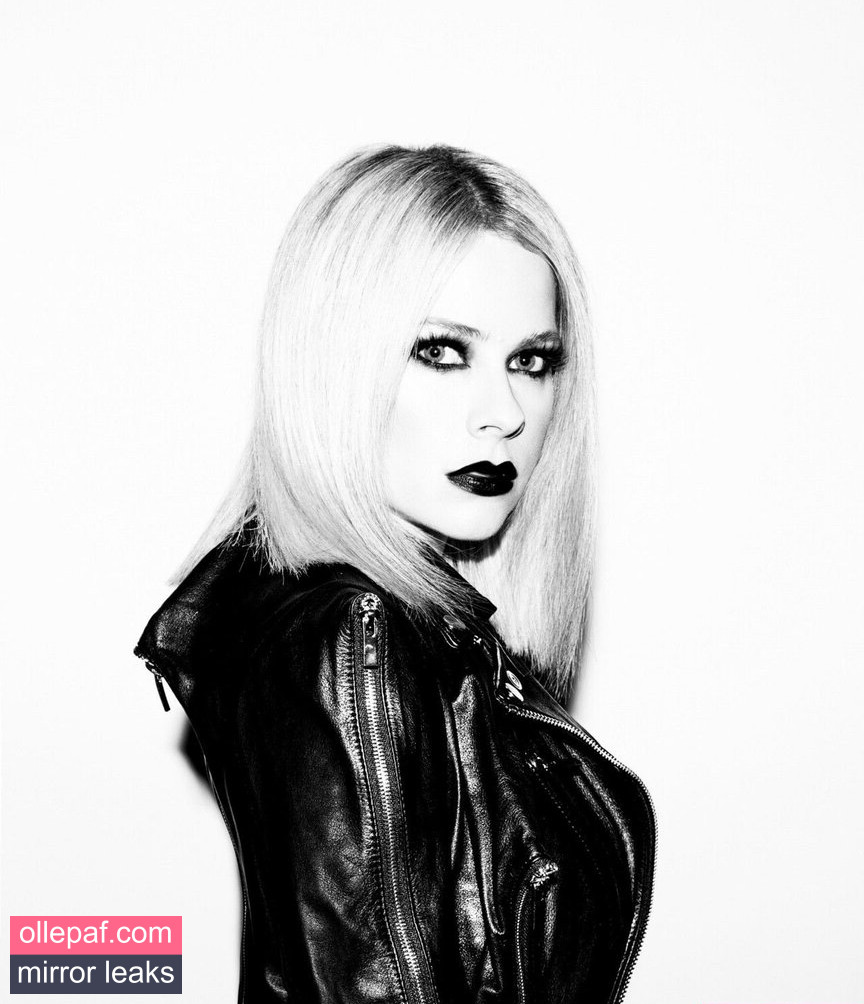 Latest Leaks Avril Lavigne Nude #778 - Fapello