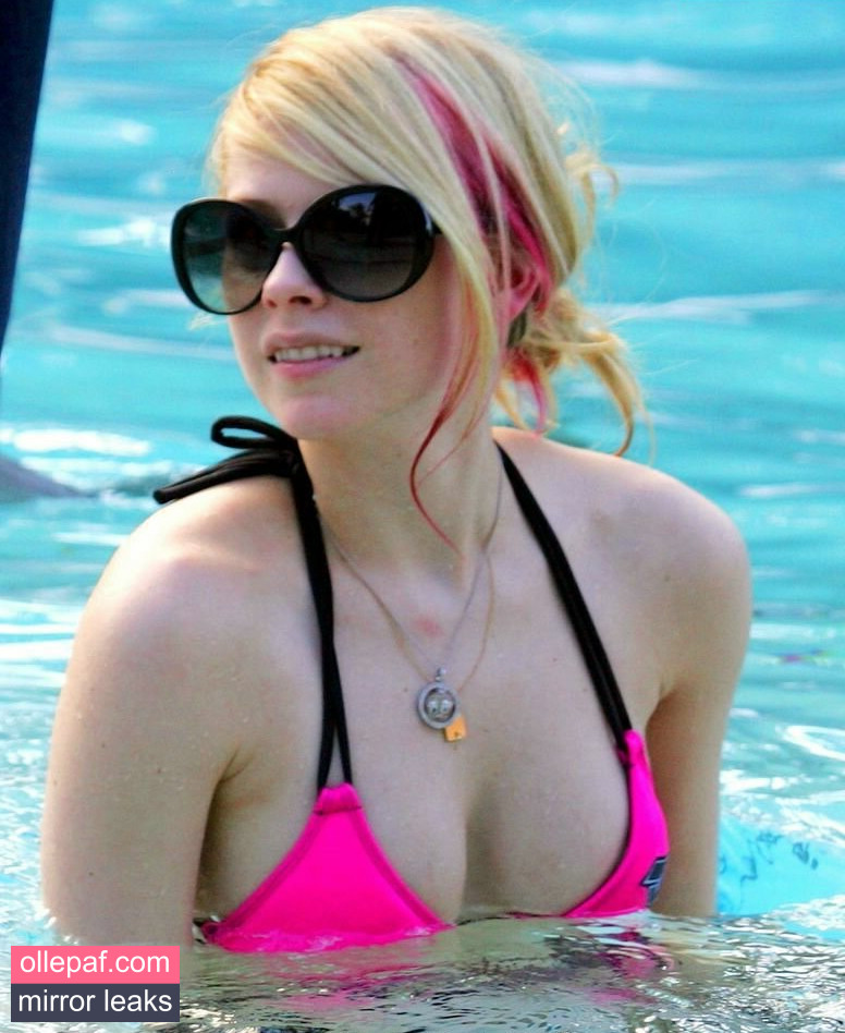 Latest Leaks Avril Lavigne Nude #796 - Fapello