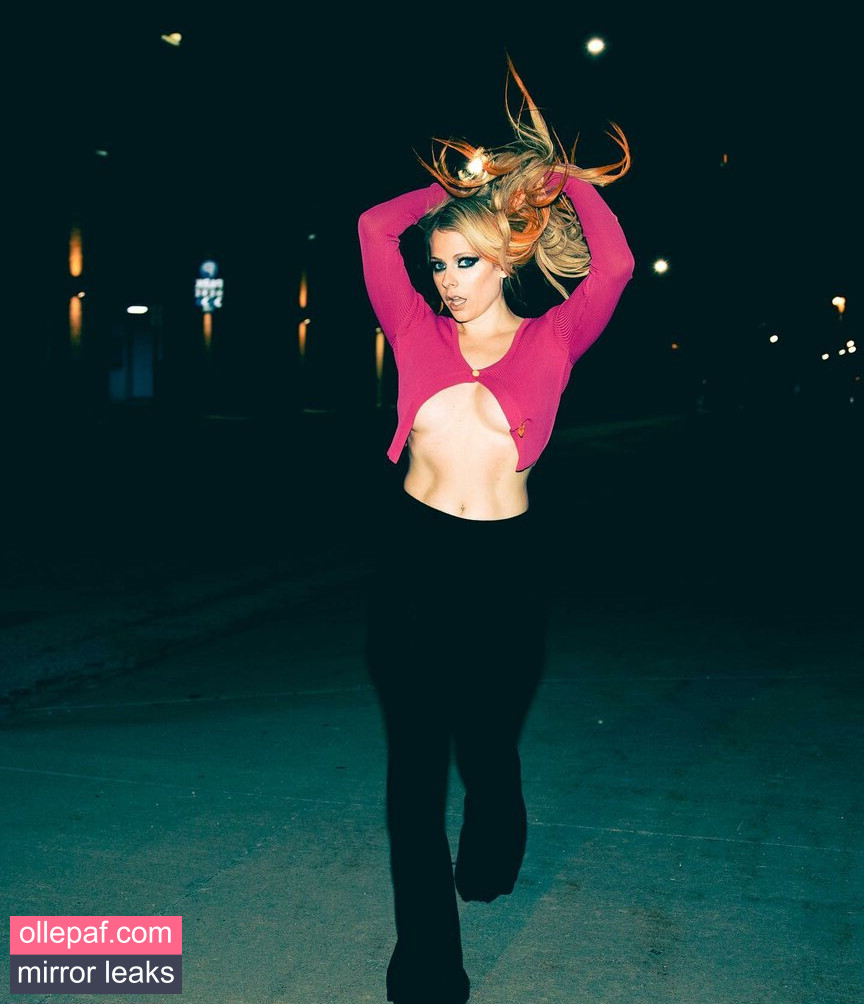 Latest Leaks Avril Lavigne Nude #801 - Fapello