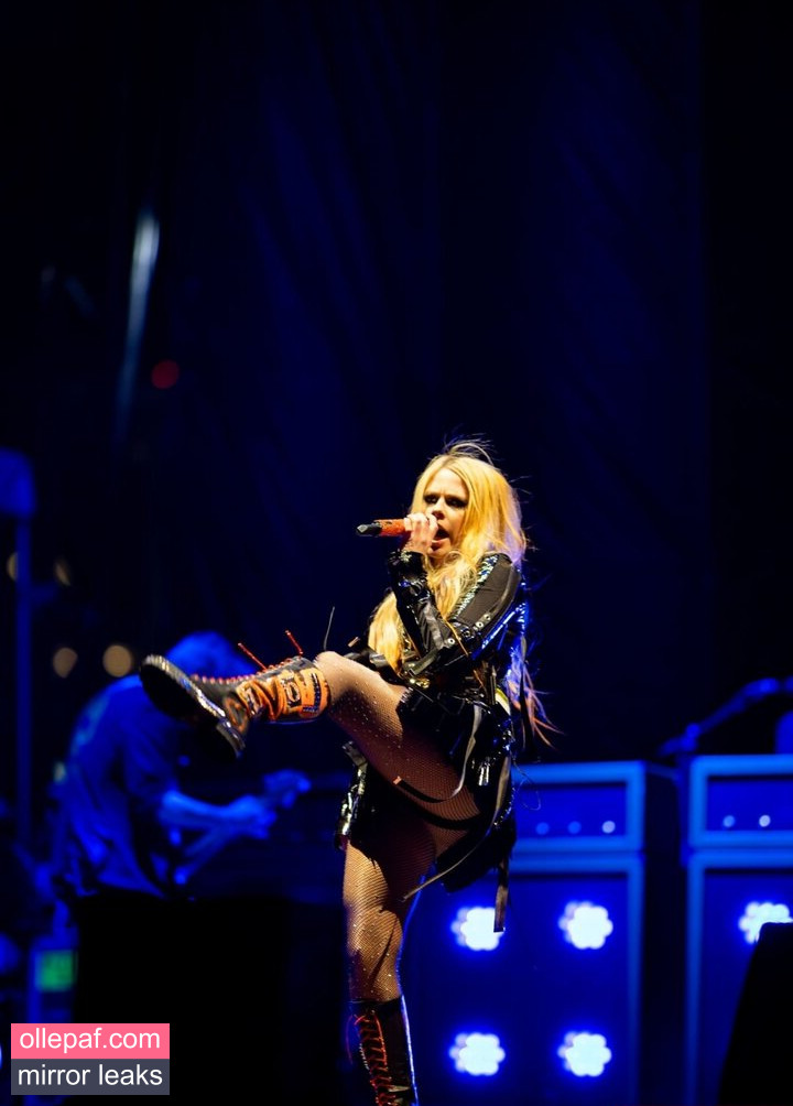 Latest Leaks Avril Lavigne Nude #832 - Fapello