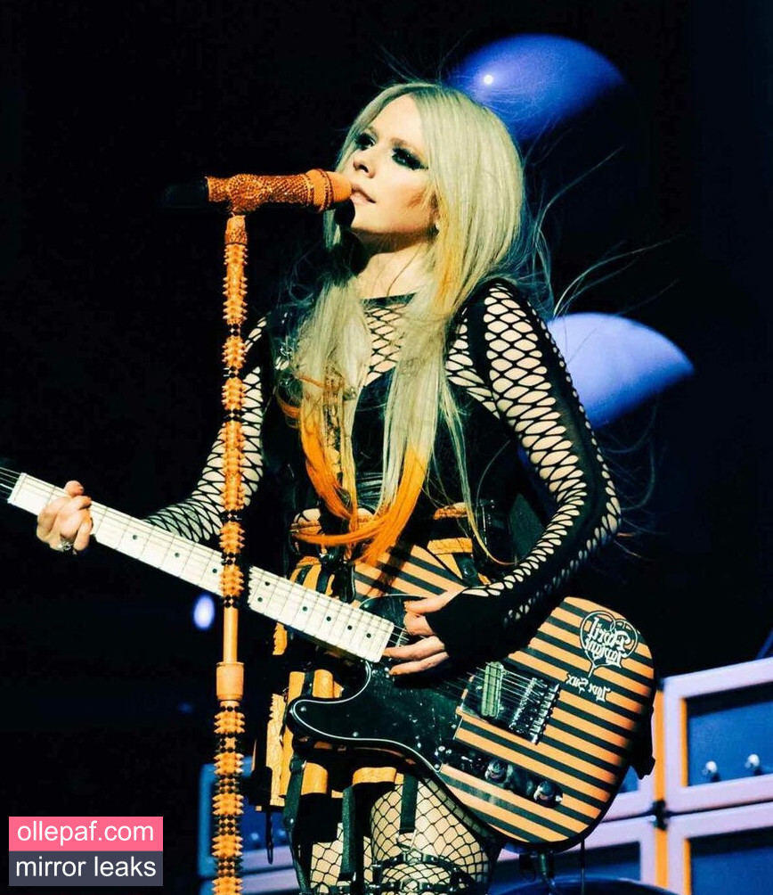 Latest Leaks Avril Lavigne Nude #845 - Fapello