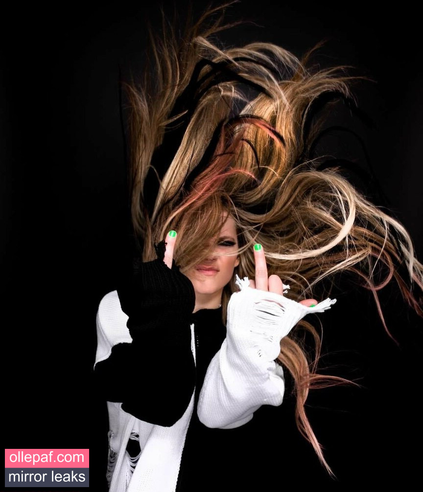 Latest Leaks Avril Lavigne Nude #900 - Fapello