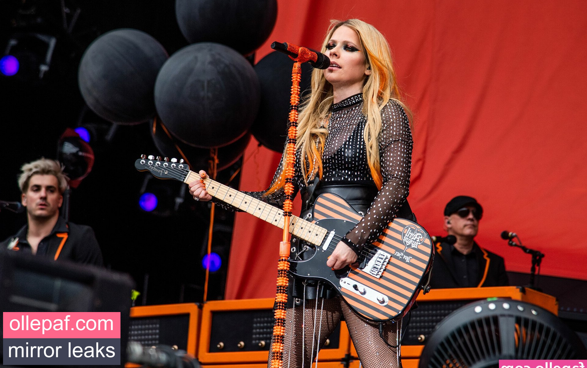 Latest Leaks Avril Lavigne Nude #936 - Fapello