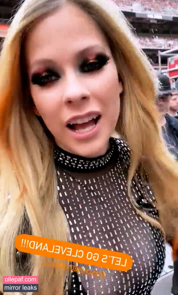 Latest Leaks Avril Lavigne Nude #943 - Fapello