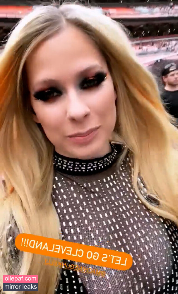 Latest Leaks Avril Lavigne Nude #944 - Fapello