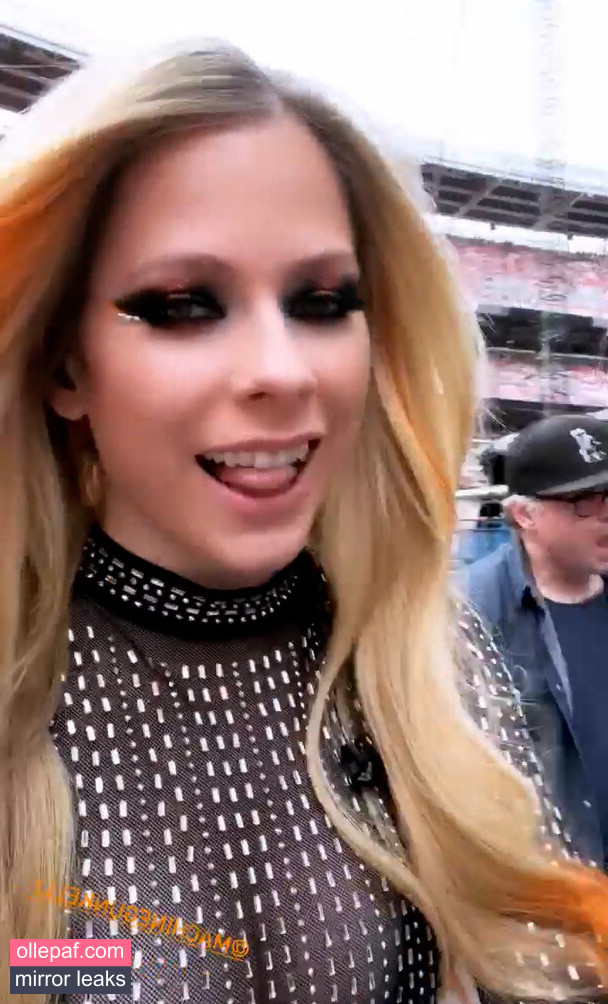 Latest Leaks Avril Lavigne Nude #947 - Fapello