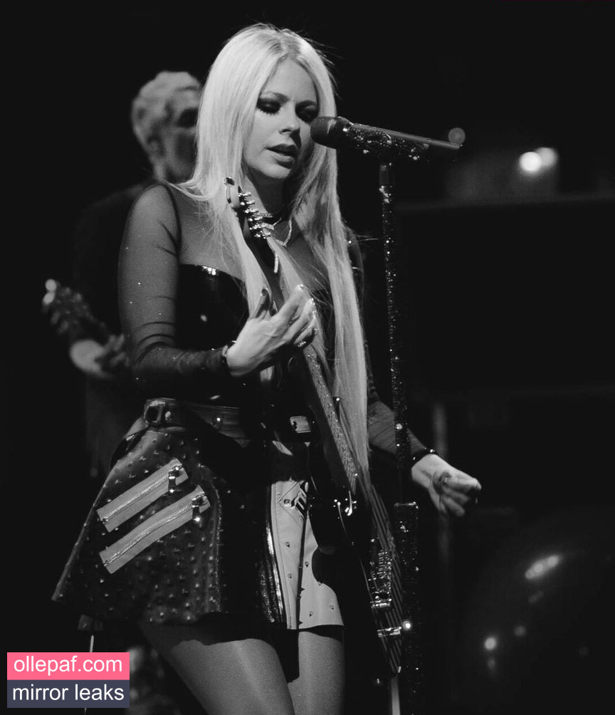 Latest Leaks Avril Lavigne Nude #959 - Fapello