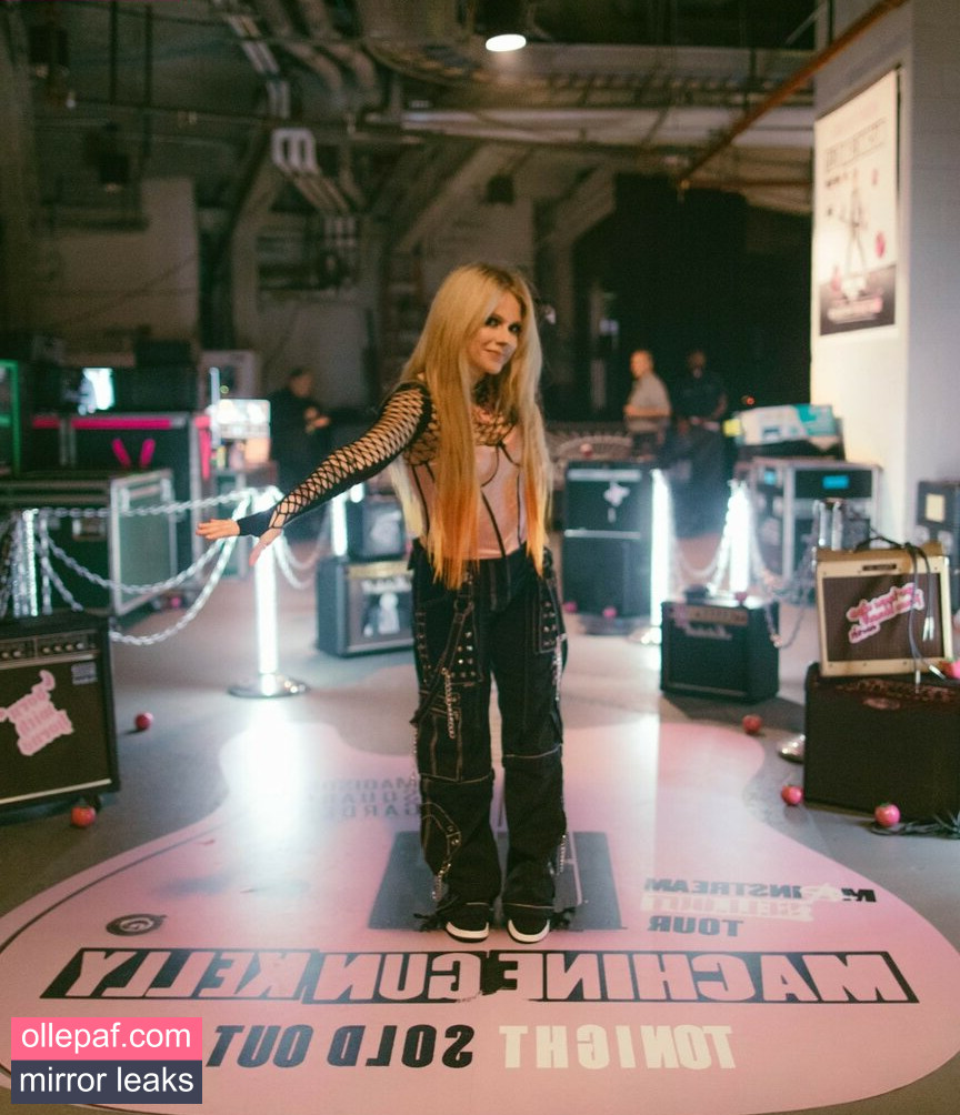 Latest Leaks Avril Lavigne Nude #967 - Fapello