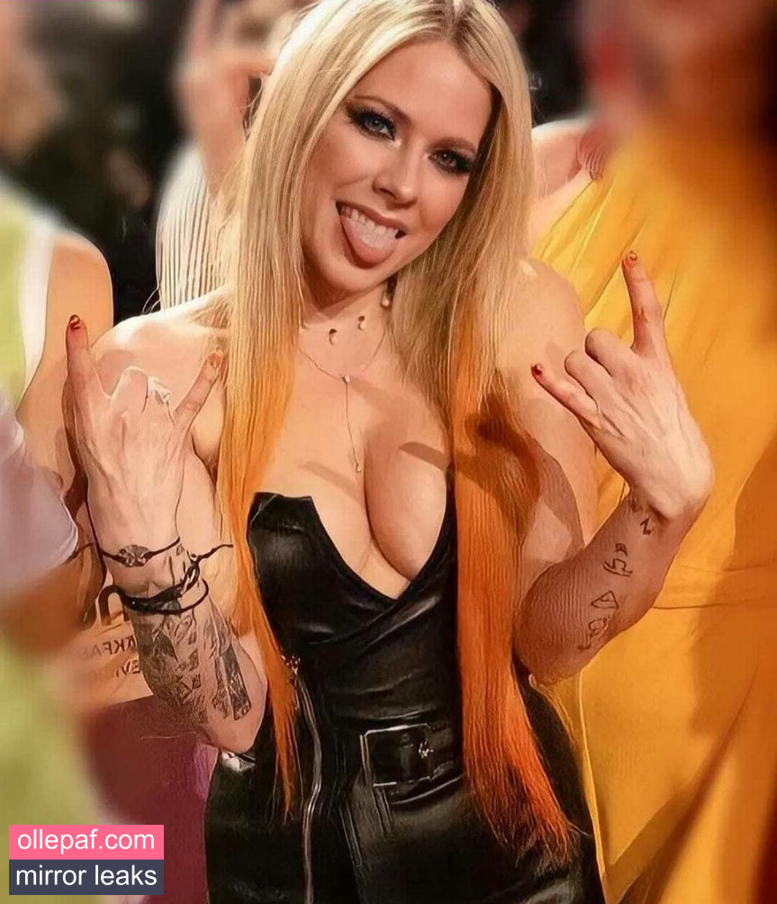 Latest Leaks Avril Lavigne Nude #976 - Fapello