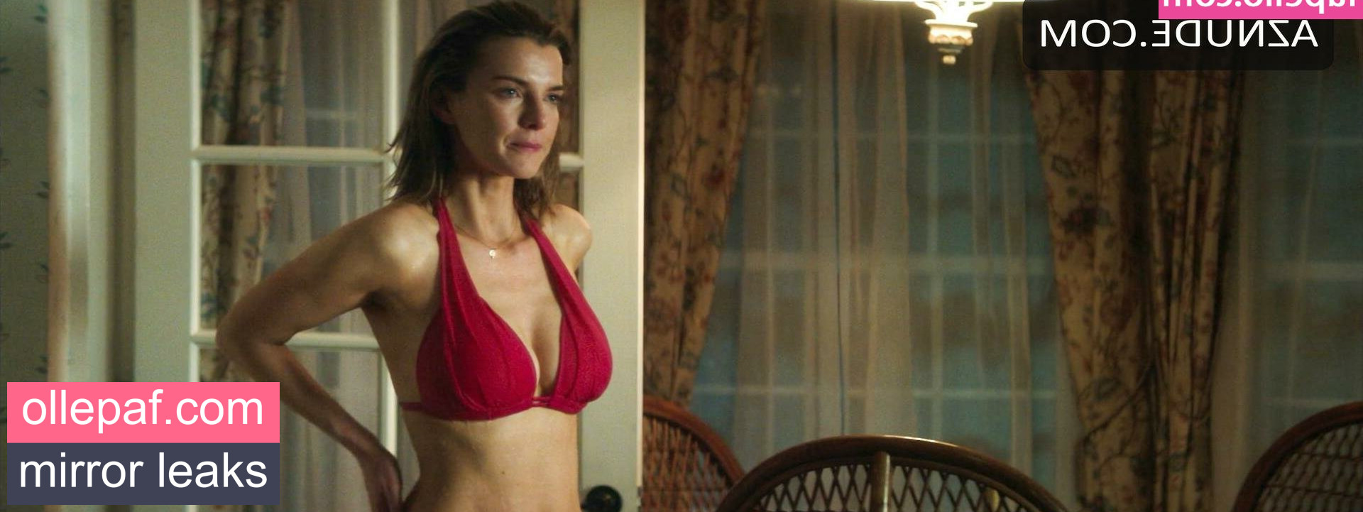 Betty Gilpin Nude Leaks OnlyFans #9 - Fapello